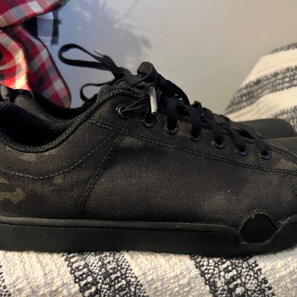 EUC Multi-cam Black Altama Maritime Low Tactical Shoe Sz 11.5 - Picture 3 of 11